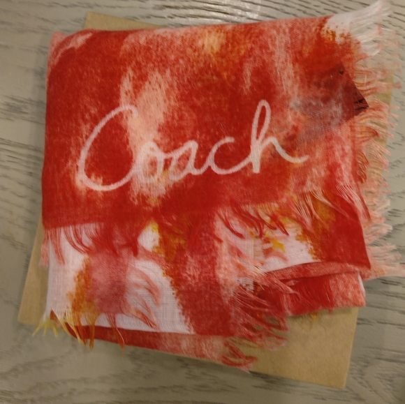 Gift Box & Multicolor Floral Print Scarf - Picture 9 of 10